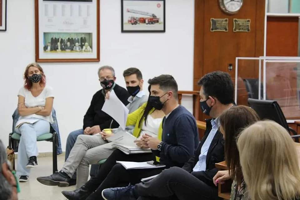 244651932_1253996621712153_6578351148012141506_n