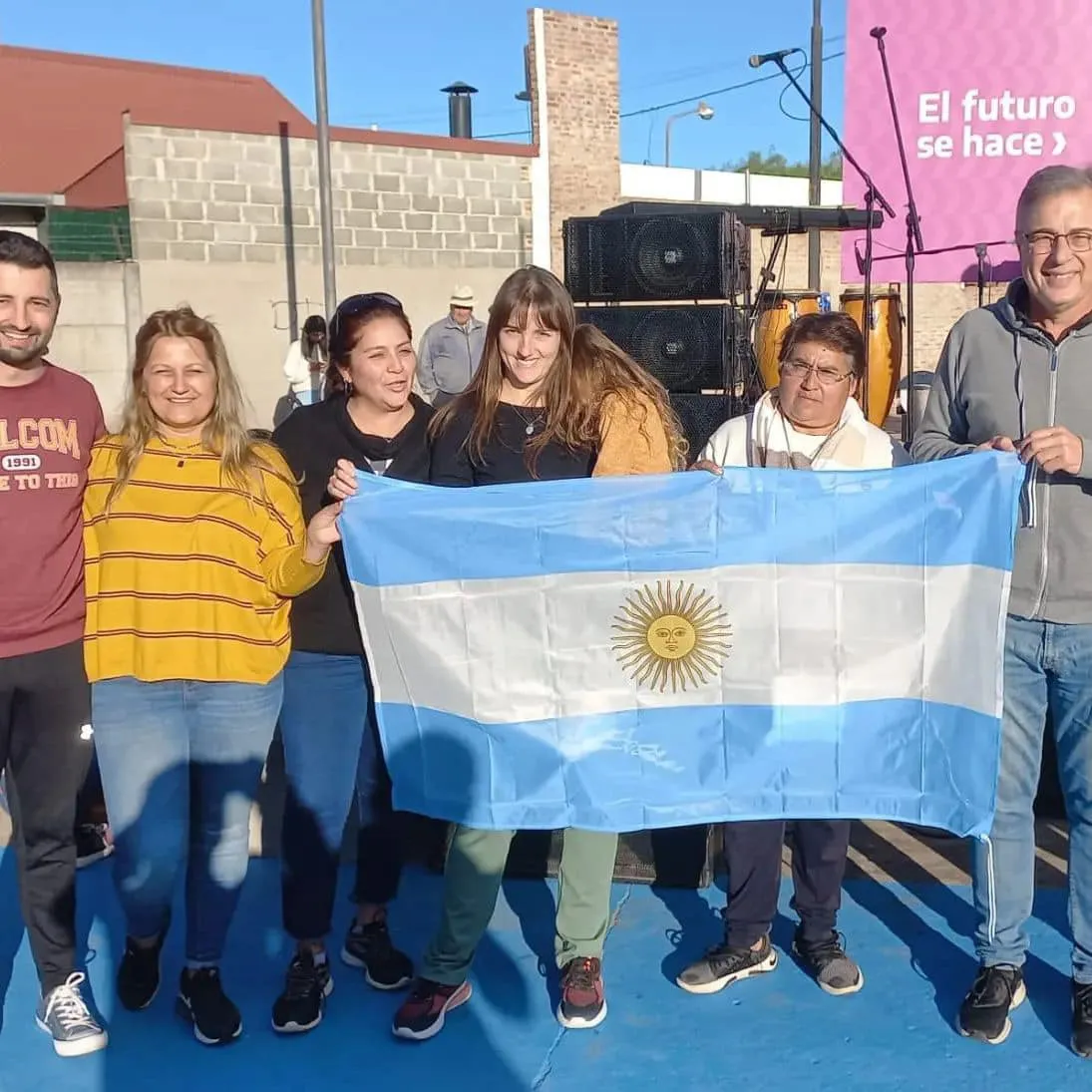 350112655_1013080980063096_2296365128712170779_n