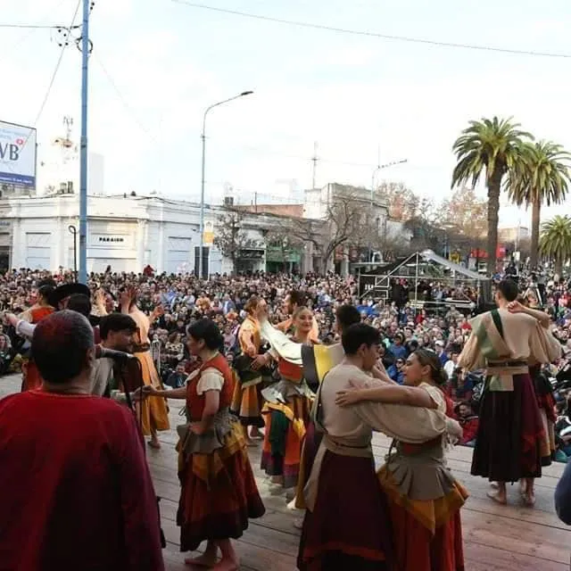 358111279_1695383507573460_8150201171813050604_n